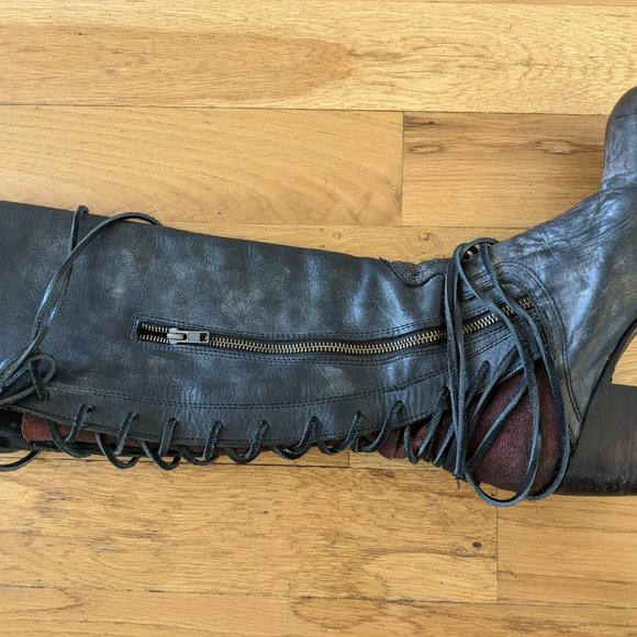 Freebird Coal Black and Red Size 9 - Picture 5 of 8